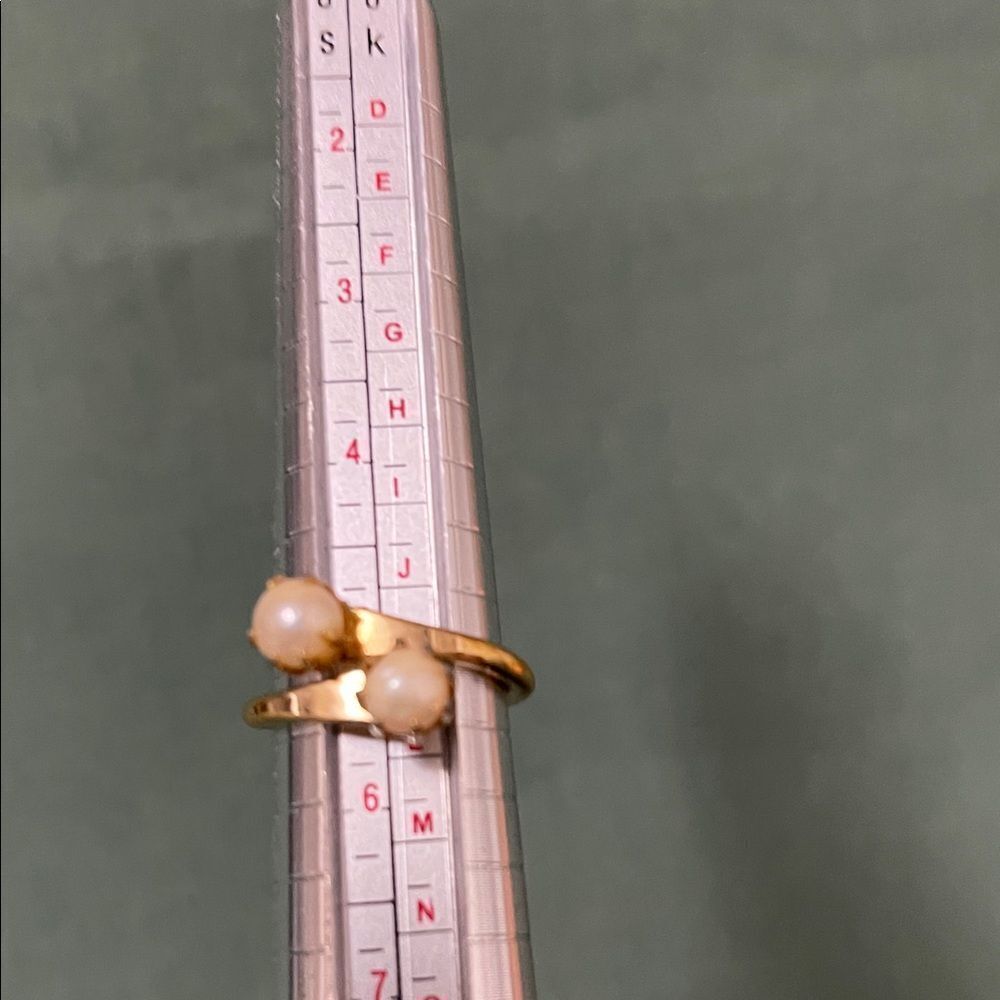 Vintage Sarah Coventry Elegant Adjustable Gold Tone Faux Pearls Women's Ring